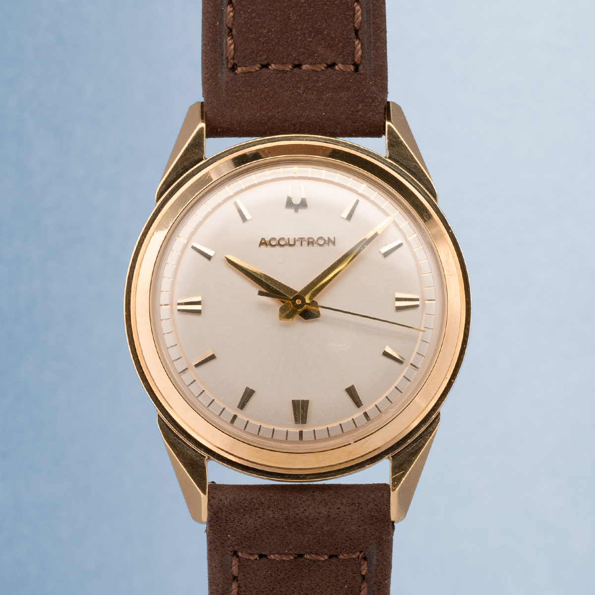 Bulova Accutron vintage cal. 214 en or jaune 18 ct