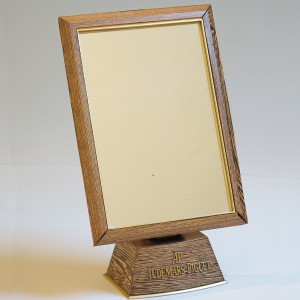 Audemars Piguet - Miroir en bois
