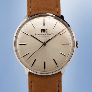 IWC - Classic Vintage Cal. 403 Circa 1975 Ref. 2401