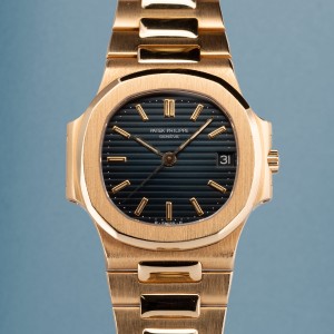 Patek Philippe - Nautilus Ref. 3800/001 1st series in 18k YG with box, papers and extract