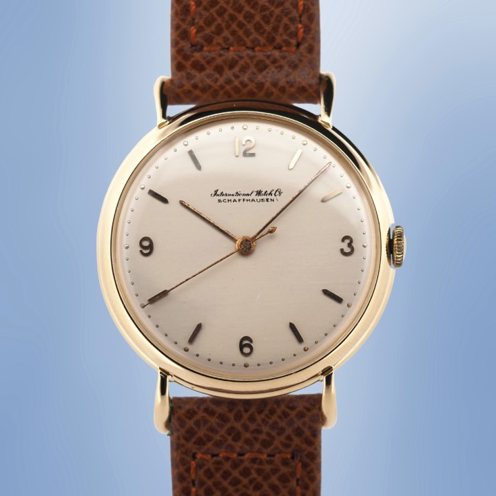 IWC - 18k Yellow Gold Jumbo Vintage Ref.303