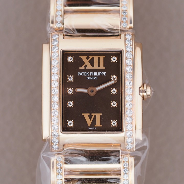 Patek Philippe - Twenty~4 18k Rose Gold with Diamonds on the Links Ref. 4910/11R-010