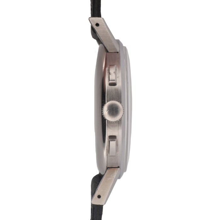 Universal Genève - Compax Oversize Ref. 22430 with extracts of archives