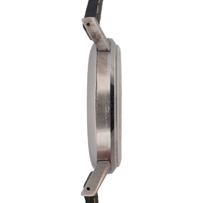 Universal Genève - Compax Oversize Ref. 22430 with extracts of archives
