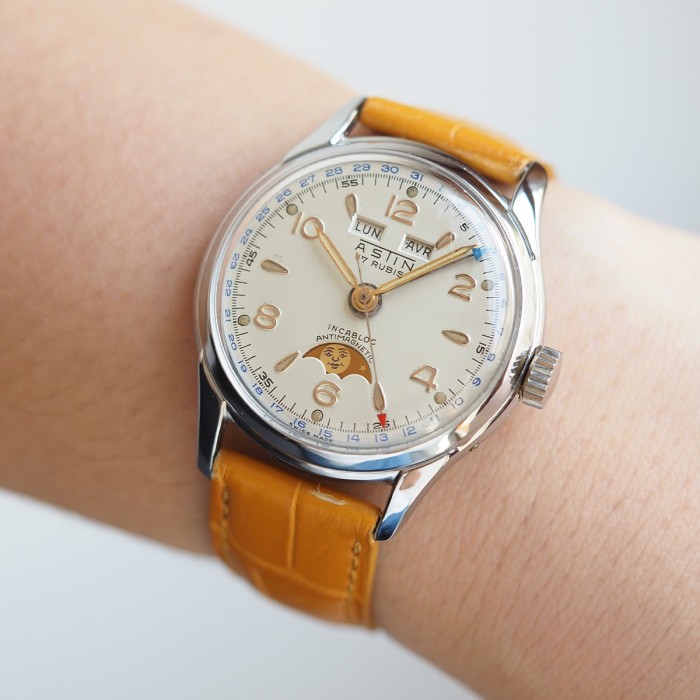 Astin - Vintage Triple Calendar Moonphase Ref. 3819