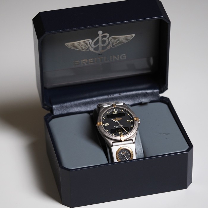 Breitling - Navitimer Aerospace Titanium and Link Watch Ref. 80360 et Ref. 81500