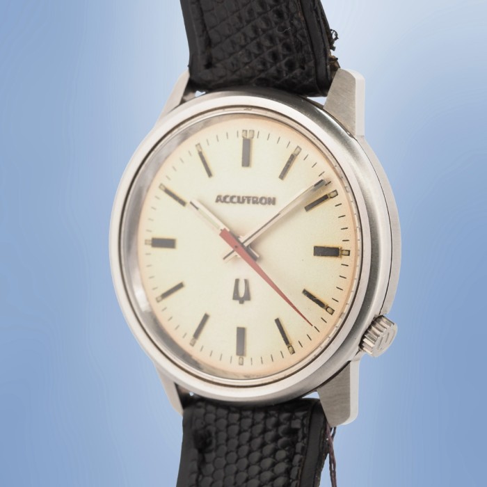 Bulova - Accutron Vintage Circa 1971 Rare ! Original Box, Bracelet and Buckle