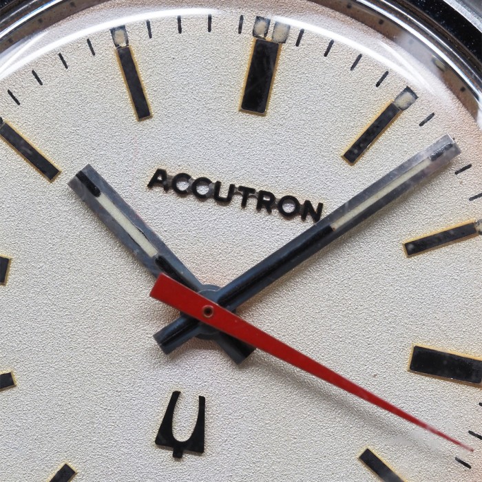 Bulova - Accutron Vintage Circa 1971 Rare ! Original Box, Bracelet and Buckle