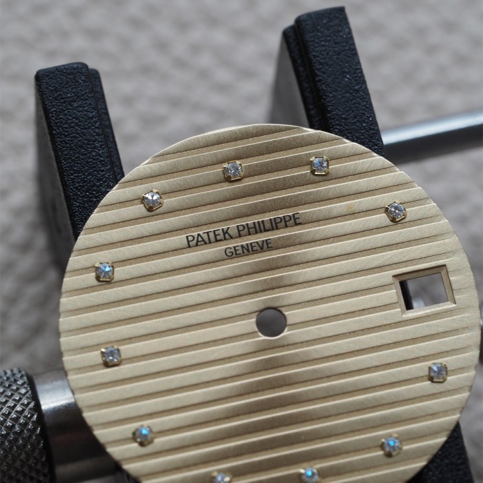 Patek Philippe - 3N Champagne Dial with Diamond indexes 24.39mm Ref. 3900