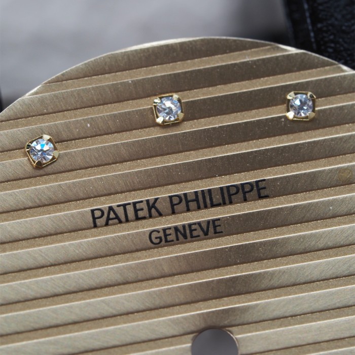 Patek Philippe - 3N Champagne Dial with Diamond indexes 24.39mm Ref. 3900