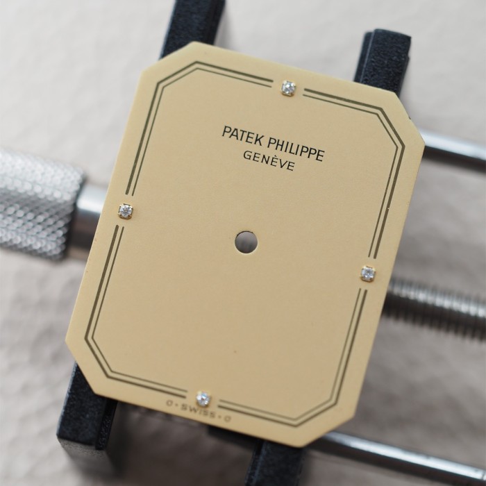 Patek Philippe - 3N Golden Dial with Diamond indexes 28.92 x 22.95mm