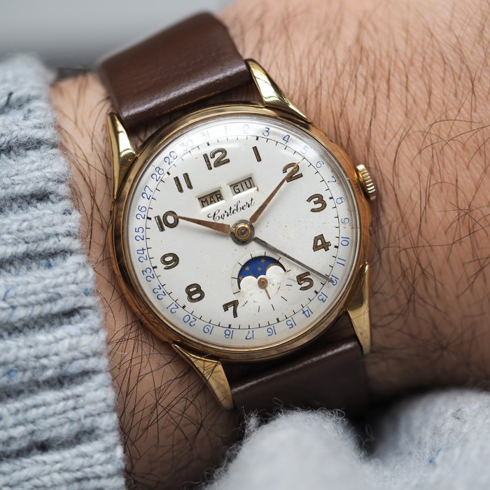 Cortébert - Triple Calendar Moonphase Gold Plated Ref. 9303