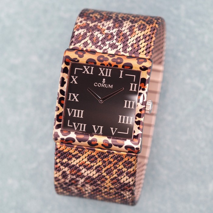 Corum - Buckingham Leopard 37 x 39 mm with Box and Warranty Ref. Z138