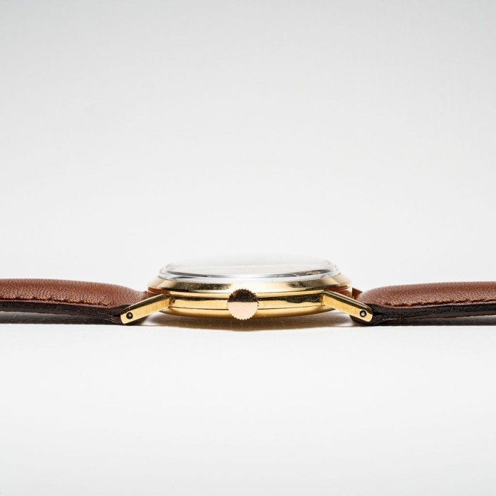 Universal Genève - 18k Yellow Gold Ref. 112130