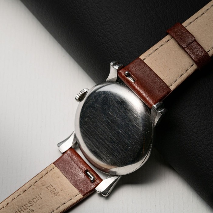 Longines - Vintage Art Déco Circa 1940 Ref. 23573