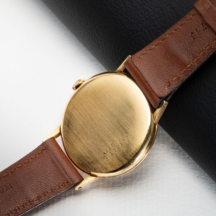 Universal Genève - 18k Yellow Gold Ref. 112130