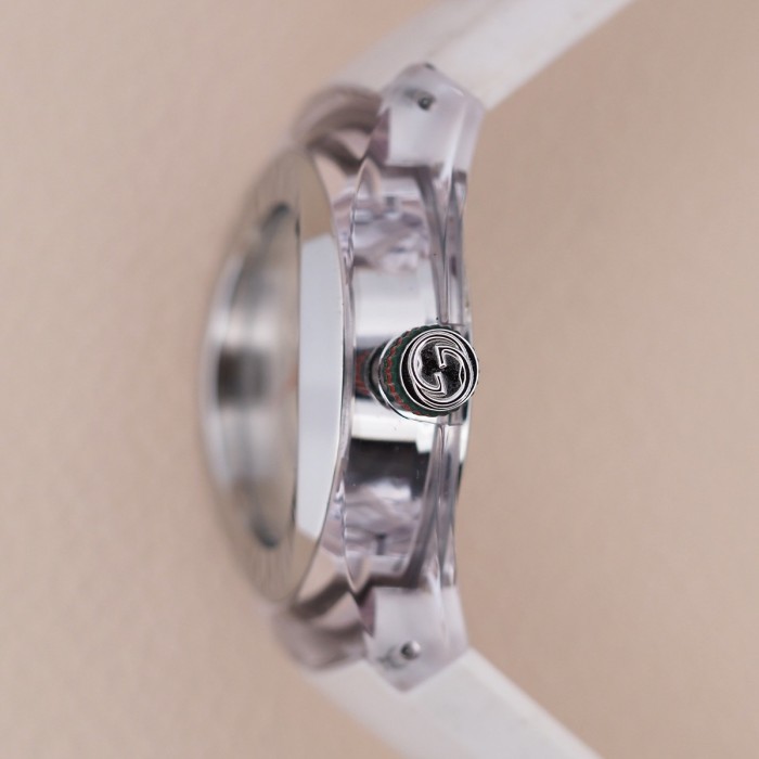 Gucci - Sync Quartz Ref. 137.3