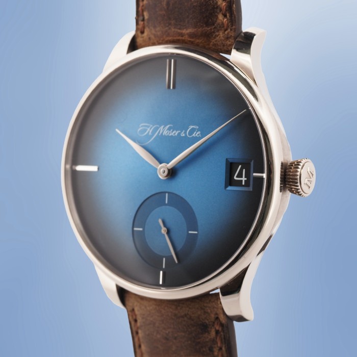 H. Moser & Cie -  Venturer Big Date White Gold Manual Winding " Purity Funky" Blue Fumé Dial Full Set Circa 2018 Ref. 2100-0203