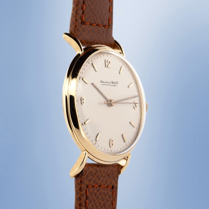 IWC - 18k Yellow Gold Jumbo Vintage Ref.303