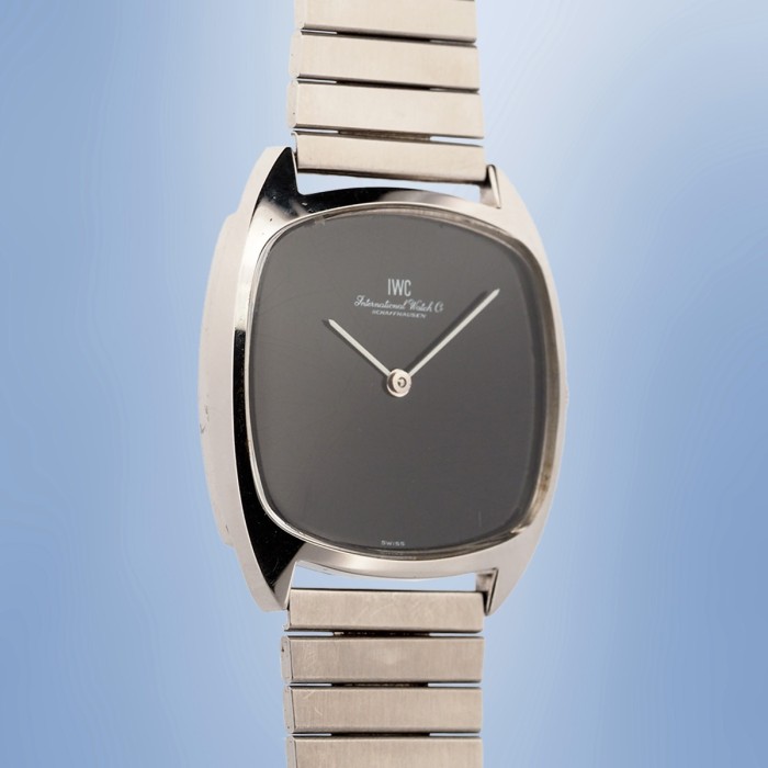 IWC - Vintage Tonneau Black Lacquered Dial Circa 1973 Ref. 2581