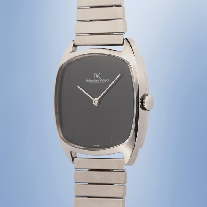 IWC - Vintage Tonneau Black Lacquered Dial Circa 1973 Ref. 2581