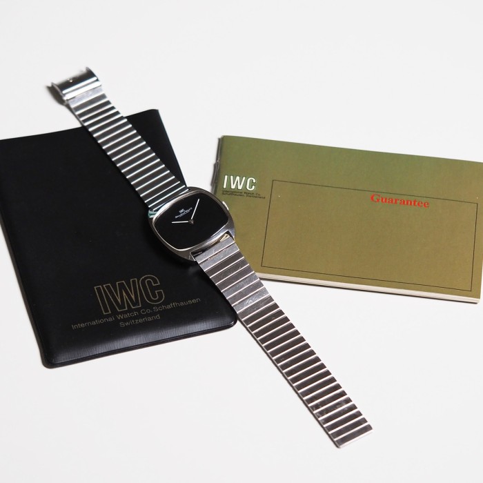 IWC - Vintage Tonneau Black Lacquered Dial Circa 1973 Ref. 2581