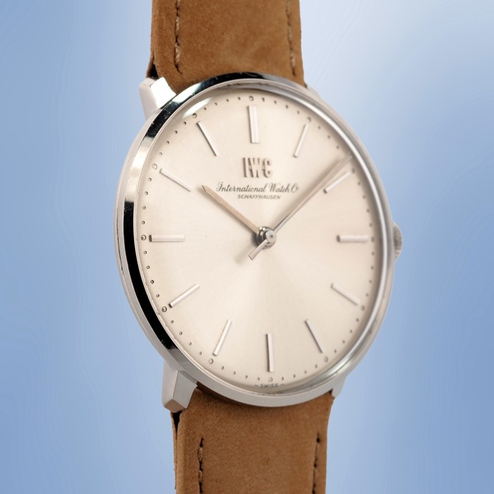 IWC - Classic Vintage Cal. 403 Circa 1975 Ref. 2401