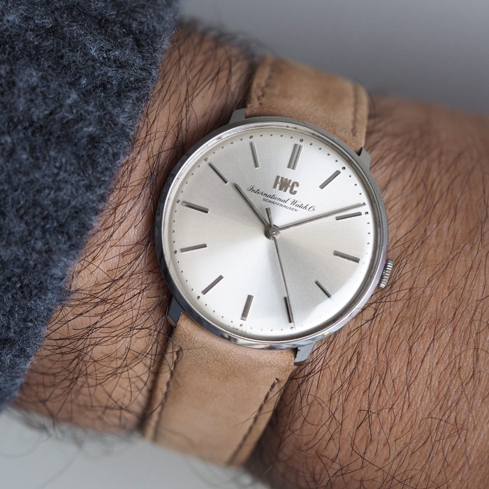 IWC - Classic Vintage Cal. 403 Circa 1975 Ref. 2401