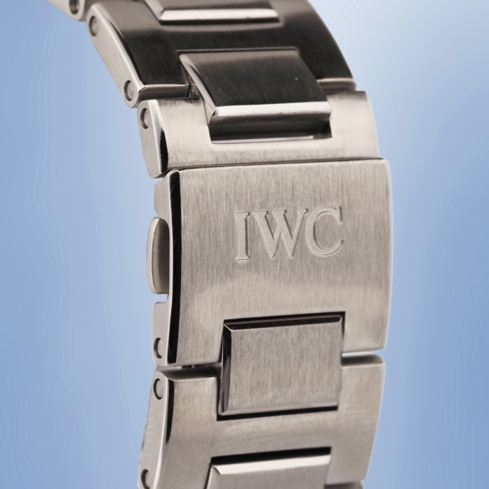 IWC - Ingénieur Automatic 42mm Circa 2008 Ref. IW322701