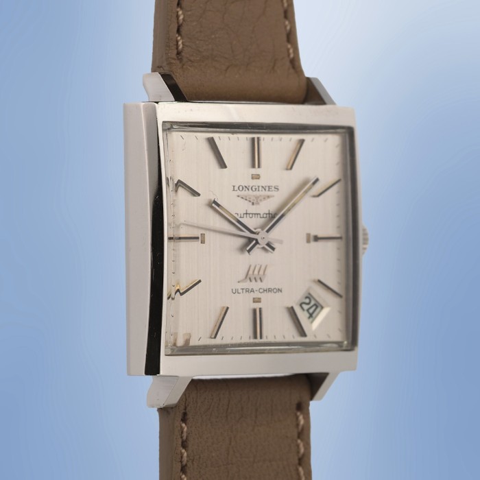 Longines - Ultra Chron Square 30x37mm Circa 1970 Ref. 7829-6