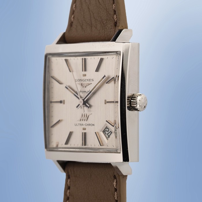 Longines - Ultra Chron Square 30x37mm Circa 1970 Ref. 7829-6