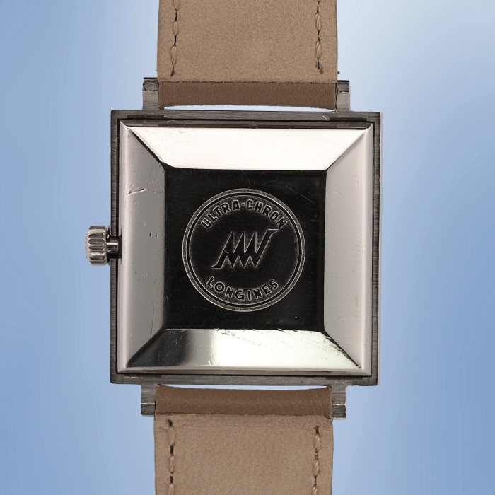 Longines - Ultra Chron Square 30x37mm Circa 1970 Ref. 7829-6