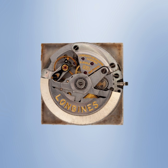 Longines - Ultra Chron Square 30x37mm Circa 1970 Ref. 7829-6