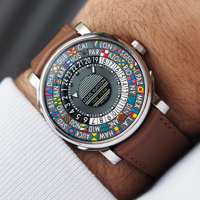 Louis Vuitton - Escale Time Zone Full Set Circa 2010 Ref. Q5D20