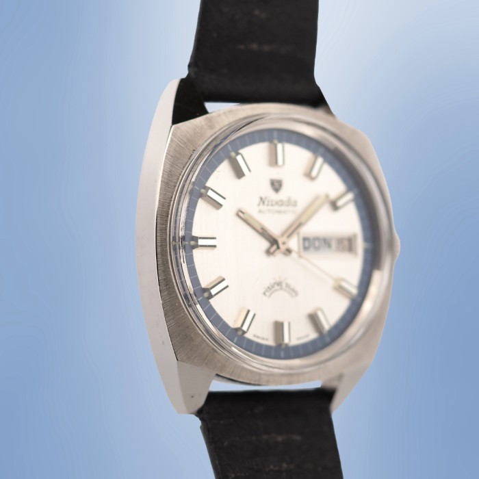 Nivada - Rising Sun Vintage Circa 1968 Ref. 67073