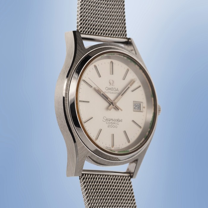 Omega - Seamaster Cosmic 2000 Automatic Date with original box, never worn