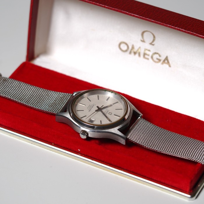 Omega - Seamaster Cosmic 2000 Automatic Date with original box, never worn