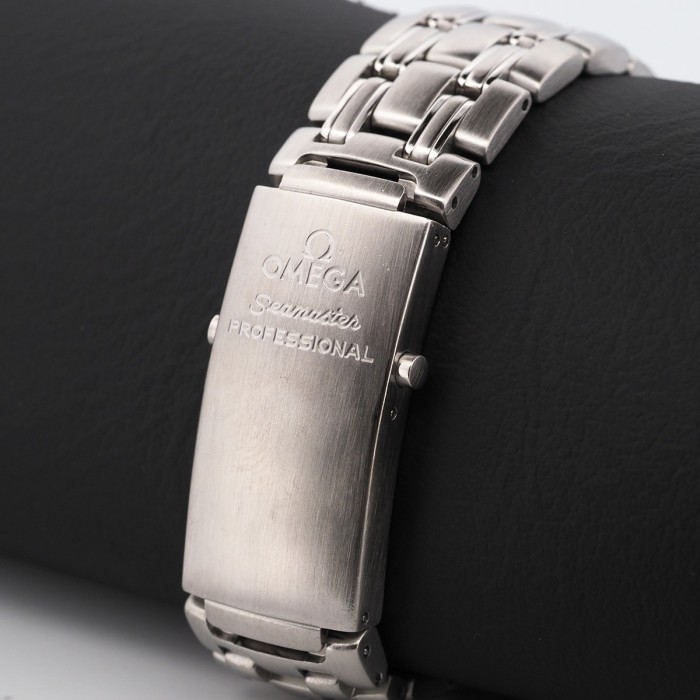 Omega - Seamaster 300M Circa 1999 Ref. 2552.20