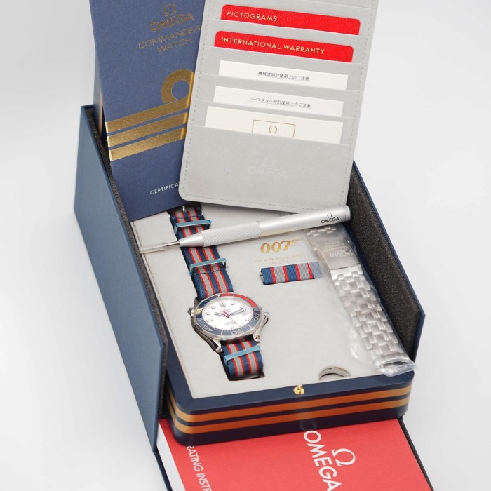 Omega - Seamaster Diver 300 M James Bond 007 Commander's Watch Full Set Circa 2017 Ref. 212.32.41.20.04.001