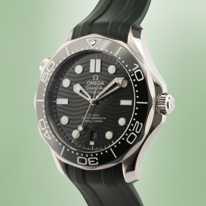 Omega - Seamaster Diver 300 M 42mm Green Full Set Circa 2024 Ref. 210.32.42.20.10.001