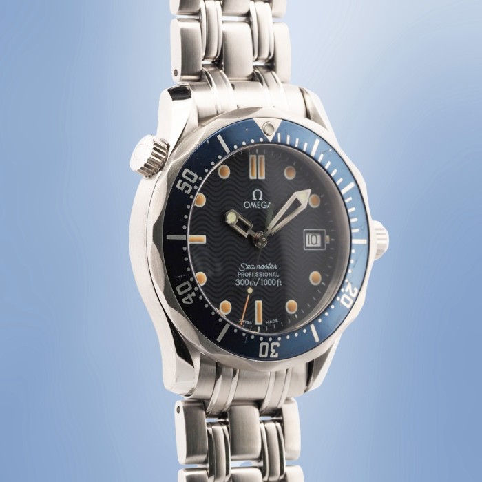 Omega - Seamaster Professional Diver 300M Mid-Size Quartz Circa 1995 Ref. 2561.80