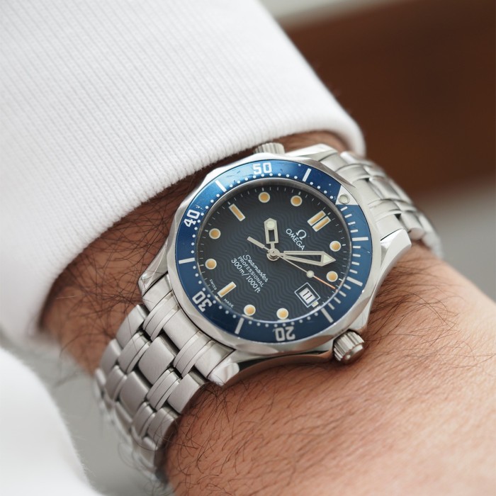 Omega - Seamaster Professional Diver 300M Mid-Size Quartz Circa 1995 Ref. 2561.80
