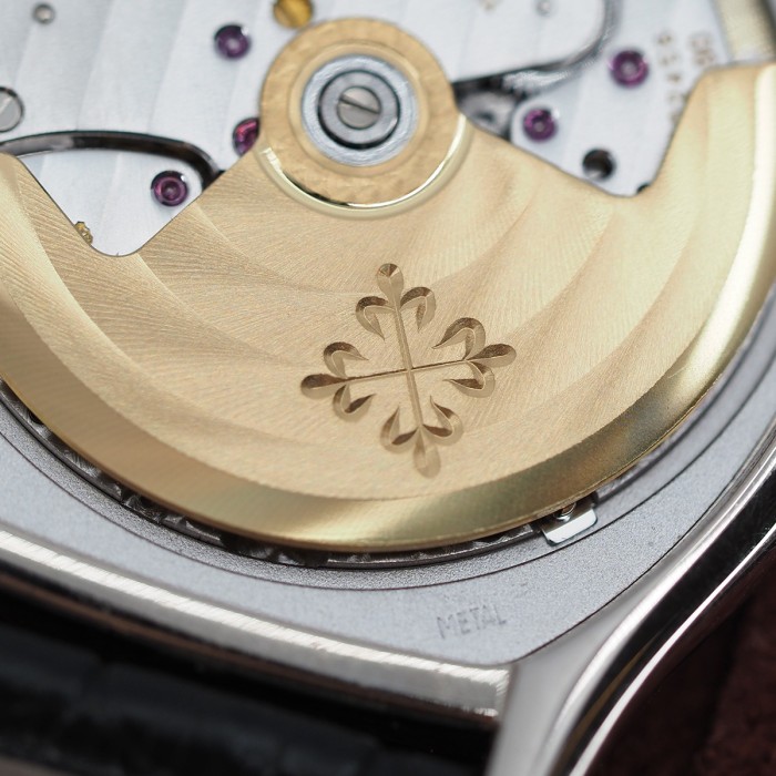 Patek Philippe - Gondolo Tonneau White Gold Cal. 315 SC Circa 1996 Complete Set Ref. 5030