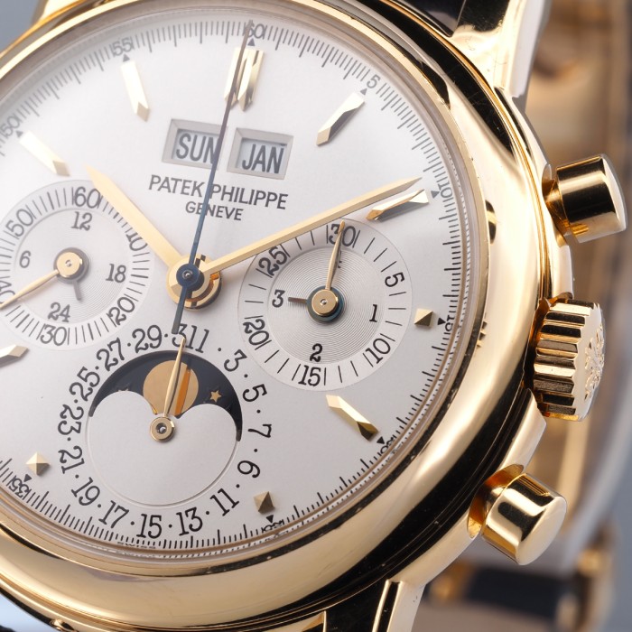Patek Philippe -  3970 "fourth series"  Full Set Perpetual Calendar Chronograph in 18k YG