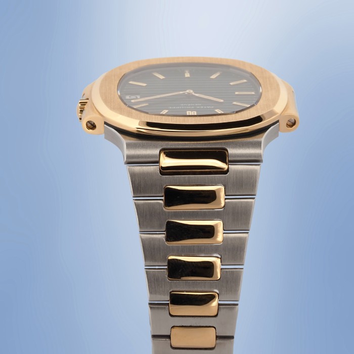 Patek Philippe - Nautilus Jumbo Ref. 3700/11 Two Tone from 1984 with extract of archives