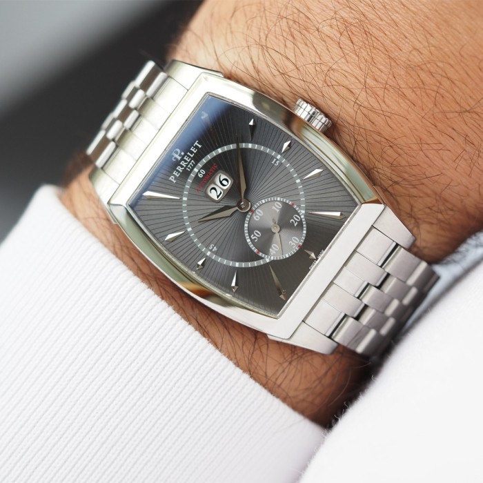 Perrelet - Big Date Tonneau Automatic Circa 2010 Ref. A1015/A0378