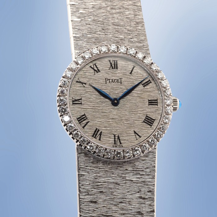 Piaget - Tradition Ref. 926 A6 in 18k white gold with diamonds