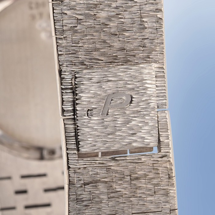 Piaget - Tradition Ref. 926 A6 in 18k white gold with diamonds