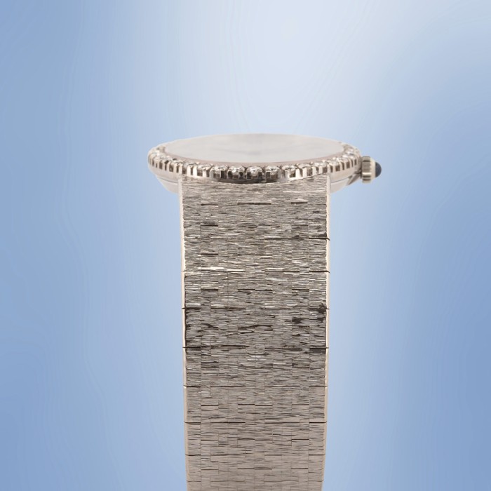Piaget - Tradition Ref. 926 A6 in 18k white gold with diamonds