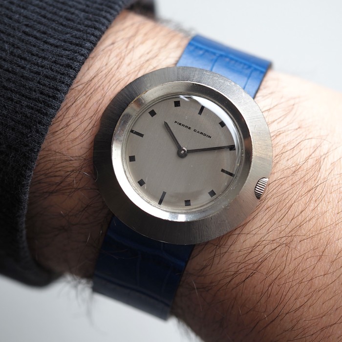 Pierre Cardin - UFO Shape Case Manual Winding "The Space Age"  Ref. PC101